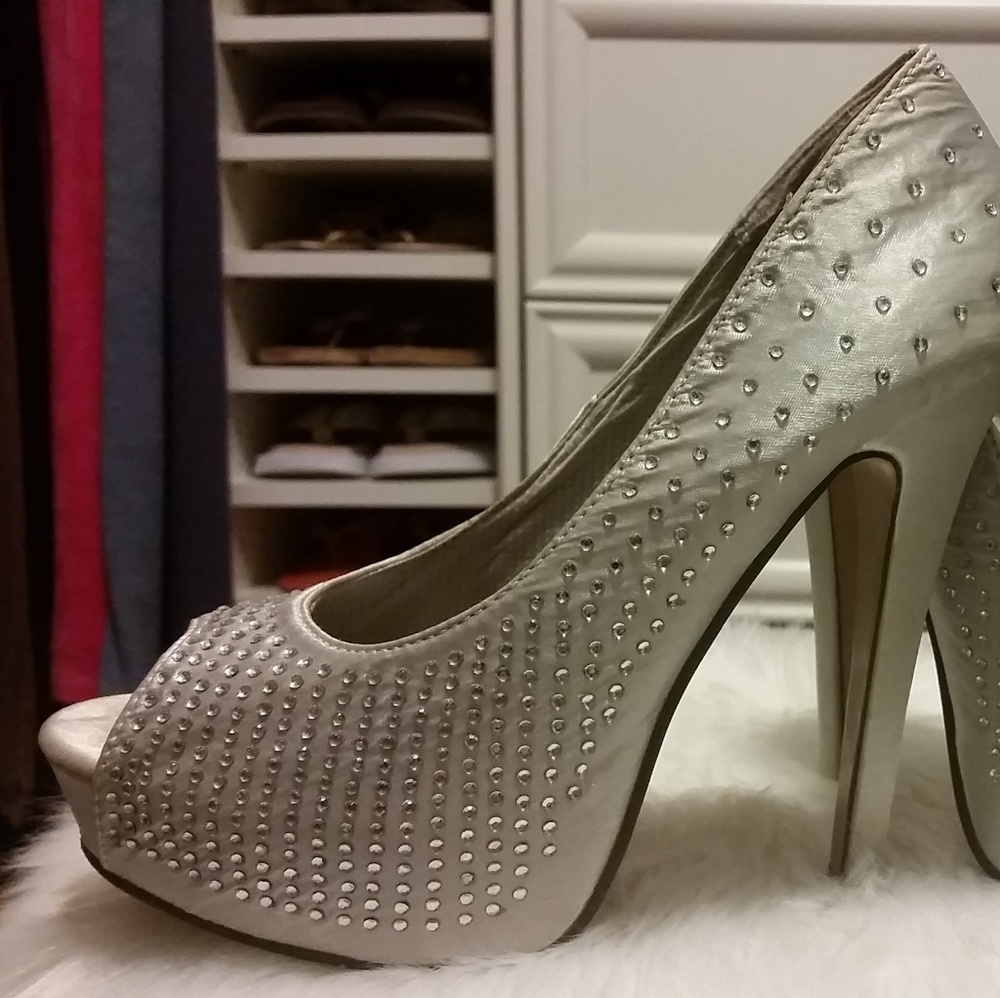 Madden Girl Crystal Pumps